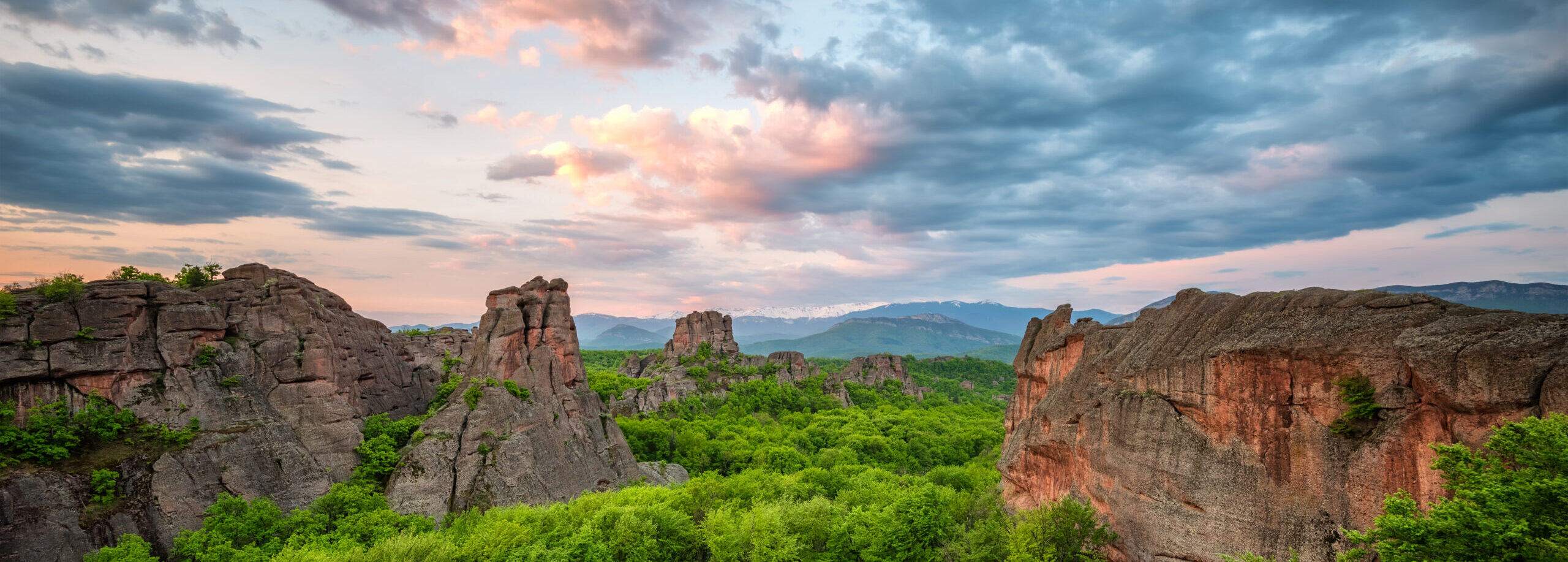belogradchik rocks 2024 12 06 04 42 46 utc